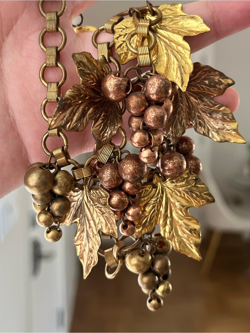 Vintage Miriam Haskell Style Grape Vine Leaf Beaded Drop Gold Bib Chain Necklace - Picture 6 of 6